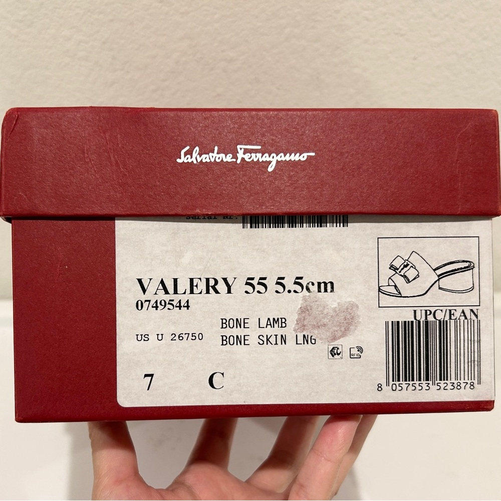 Salvatore Ferragamo Valery Viva Bone Lambskin Sandals, Size 7, New in Box - Picture 6 of 6